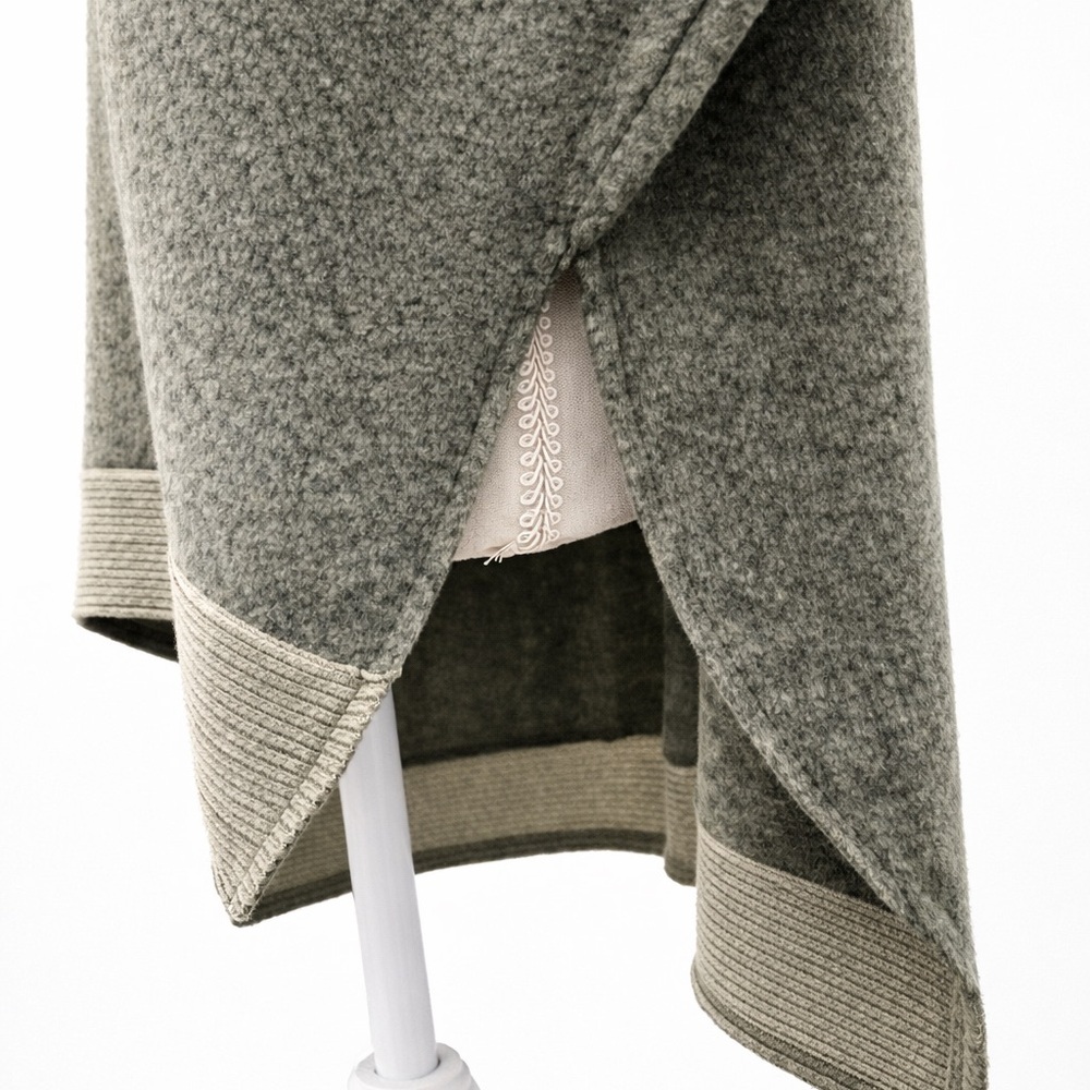 ✨Zenana Outfitters Forest Green Cowl Neck Sweater - Picture 4 of 7
